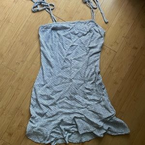 White and black summer dress